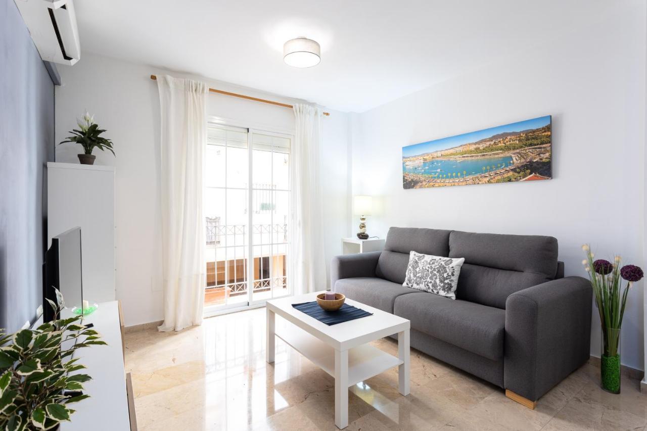 Holidays2Malaga Capuchinos French Balconies, Private Parking, Wifi & Air Con Exteriör bild