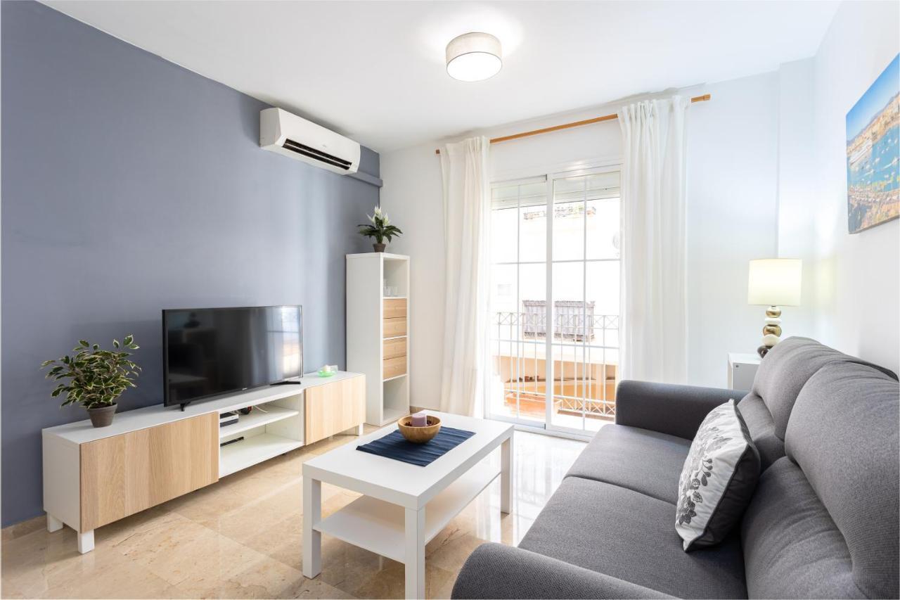 Holidays2Malaga Capuchinos French Balconies, Private Parking, Wifi & Air Con Exteriör bild