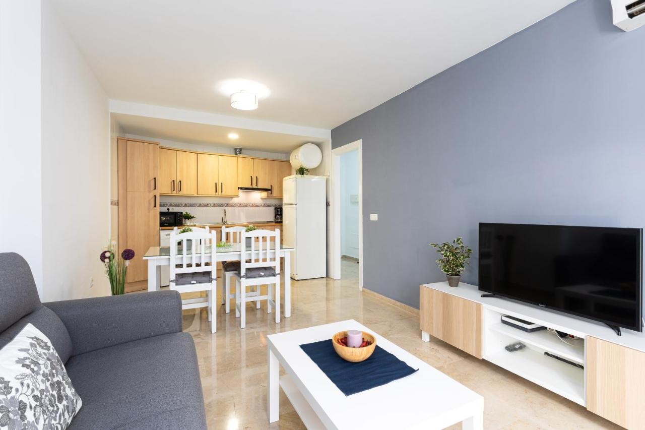 Holidays2Malaga Capuchinos French Balconies, Private Parking, Wifi & Air Con Exteriör bild