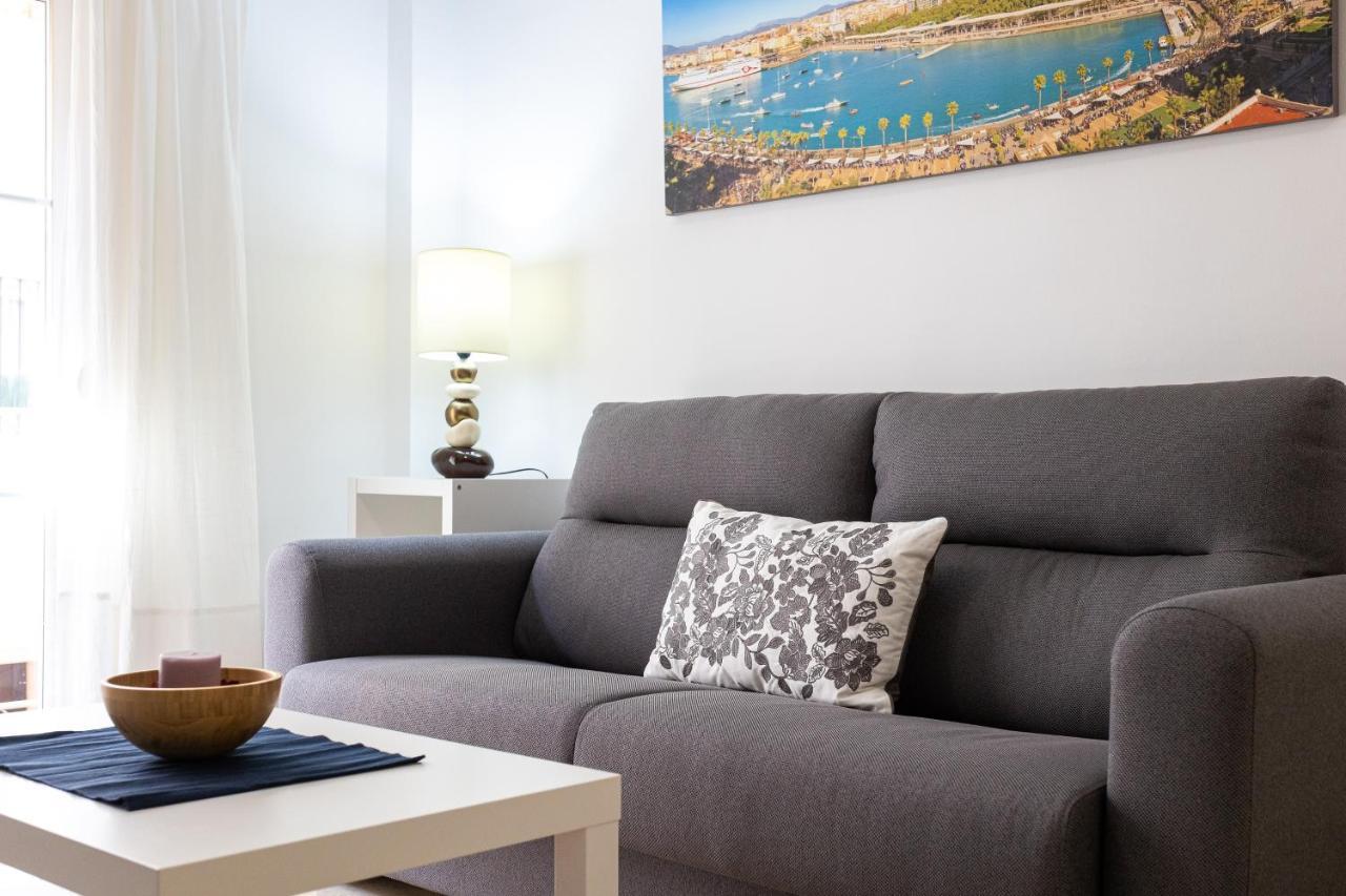 Holidays2Malaga Capuchinos French Balconies, Private Parking, Wifi & Air Con Exteriör bild